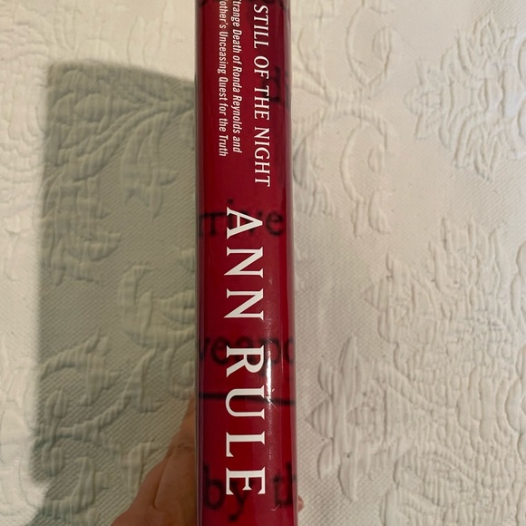 In the Still of the Night by Ann Rule True Crime Hardback Book EUC - Picture 3 of 5